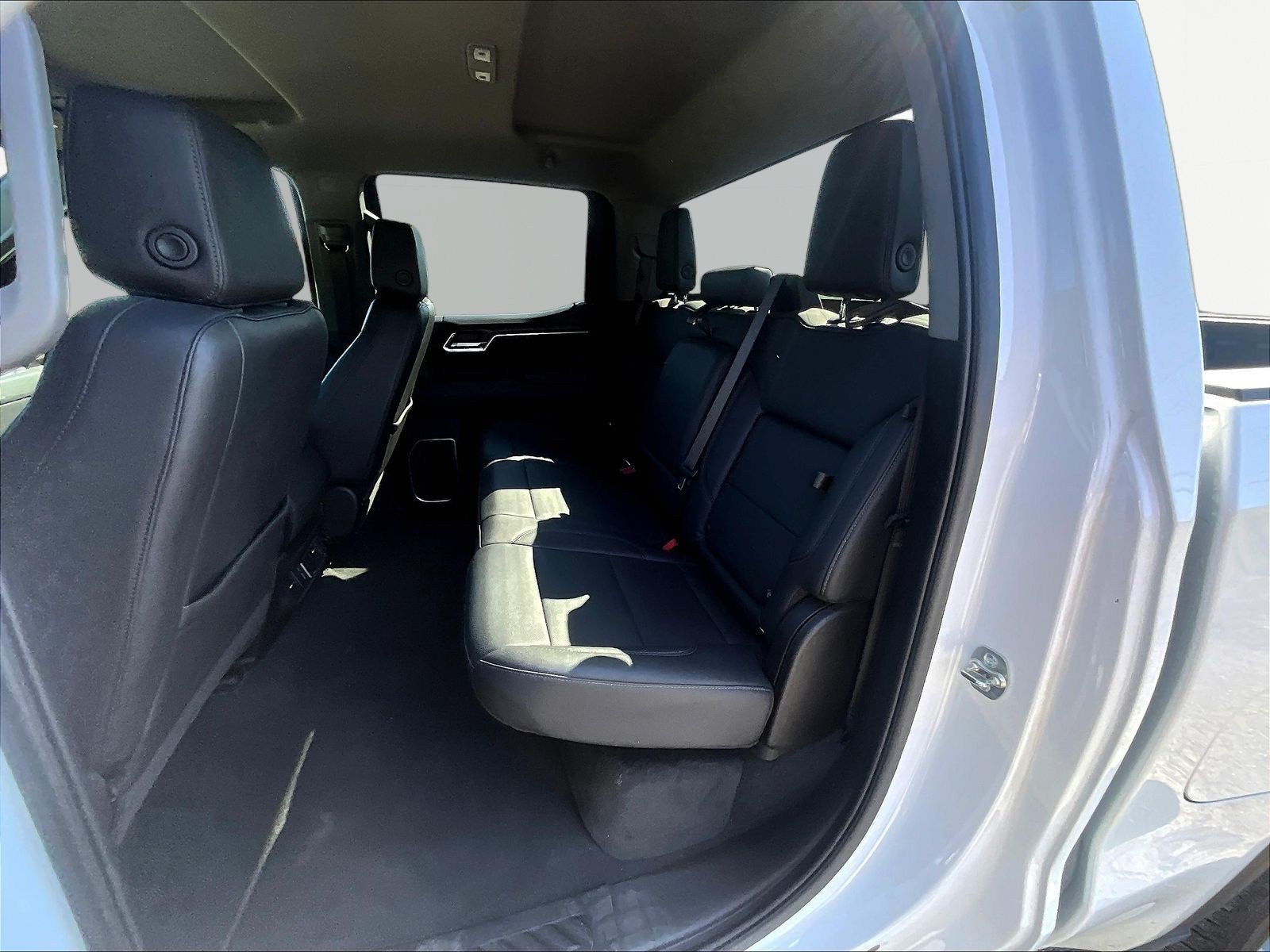 Used 2025 GMC Sierra 1500 SLT AWD/4WD image 23