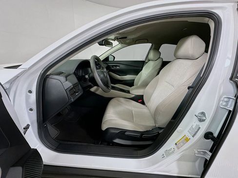 Certified 2025 Honda Accord LX image 20