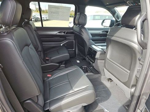 New 2026 Jeep Grand Wagoneer 4WD image 15