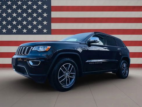 Used 2017 Jeep Grand Cherokee Limited RWD image 2