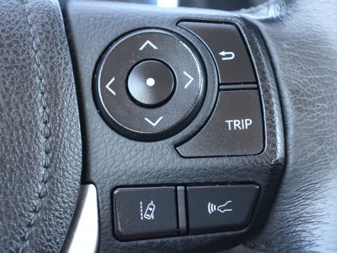 Used 2017 Toyota Corolla SE w/ SE Premium Package image 23