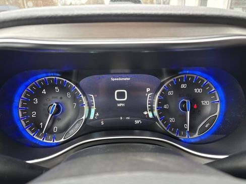 New 2026 Chrysler Pacifica Pinnacle image 16