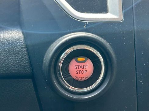 Used 2016 Nissan Titan S image 41