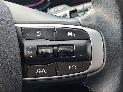 Used 2025 Kia Sportage EX w/ Premium Package image 23