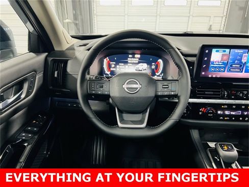 New 2026 Nissan Pathfinder Platinum image 5