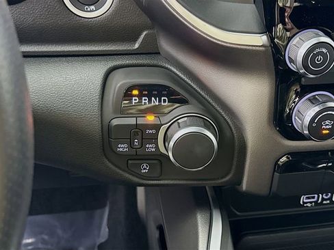 New 2026 RAM 1500 Express AWD/4WD image 16