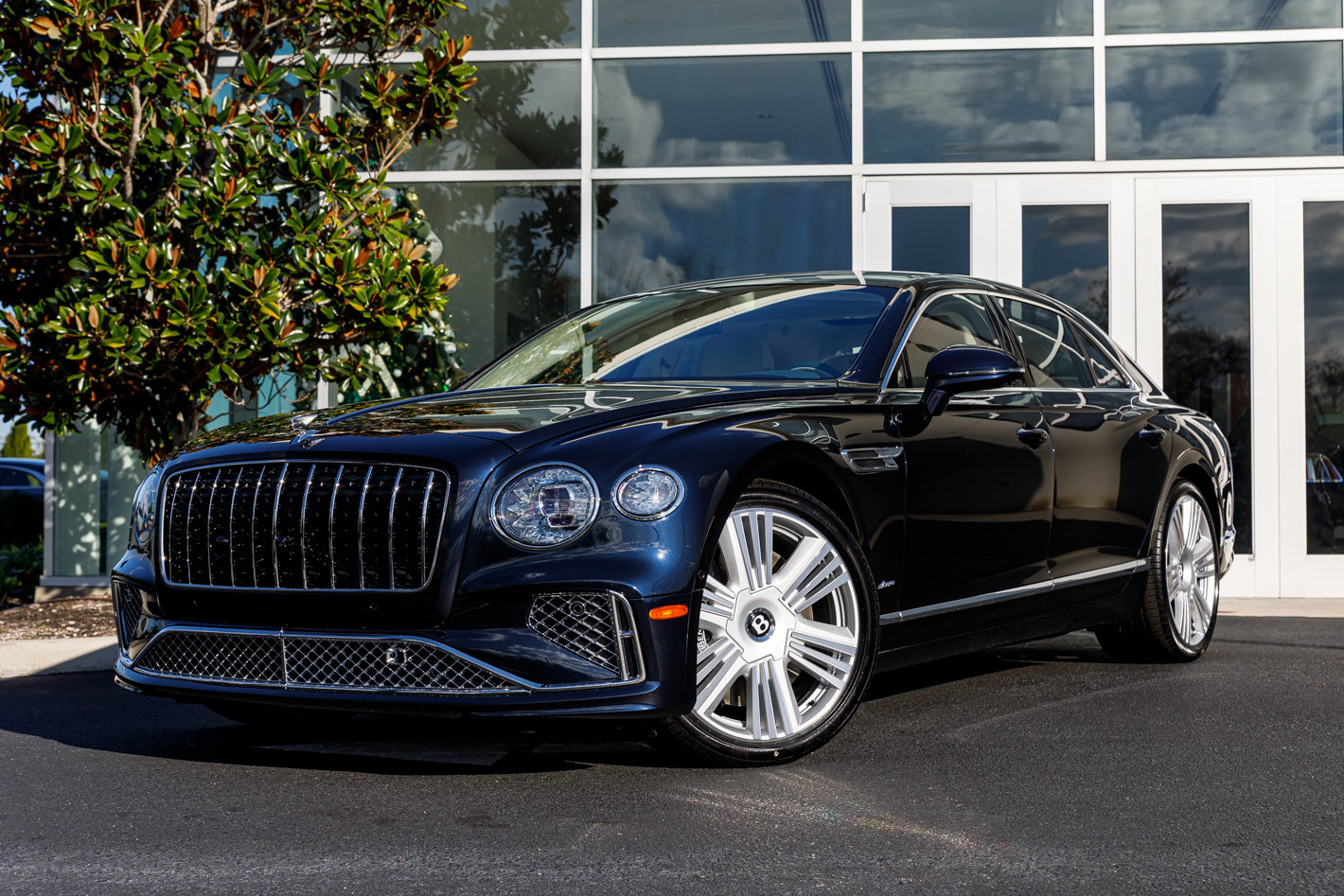 Used 2026 Bentley Flying Spur Azure AWD/4WD image 1