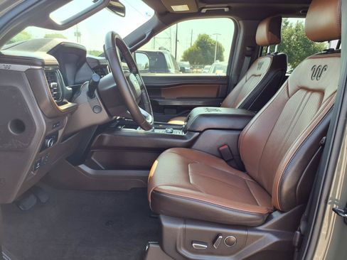 Used 2024 Ford Expedition Max King Ranch AWD/4WD image 17