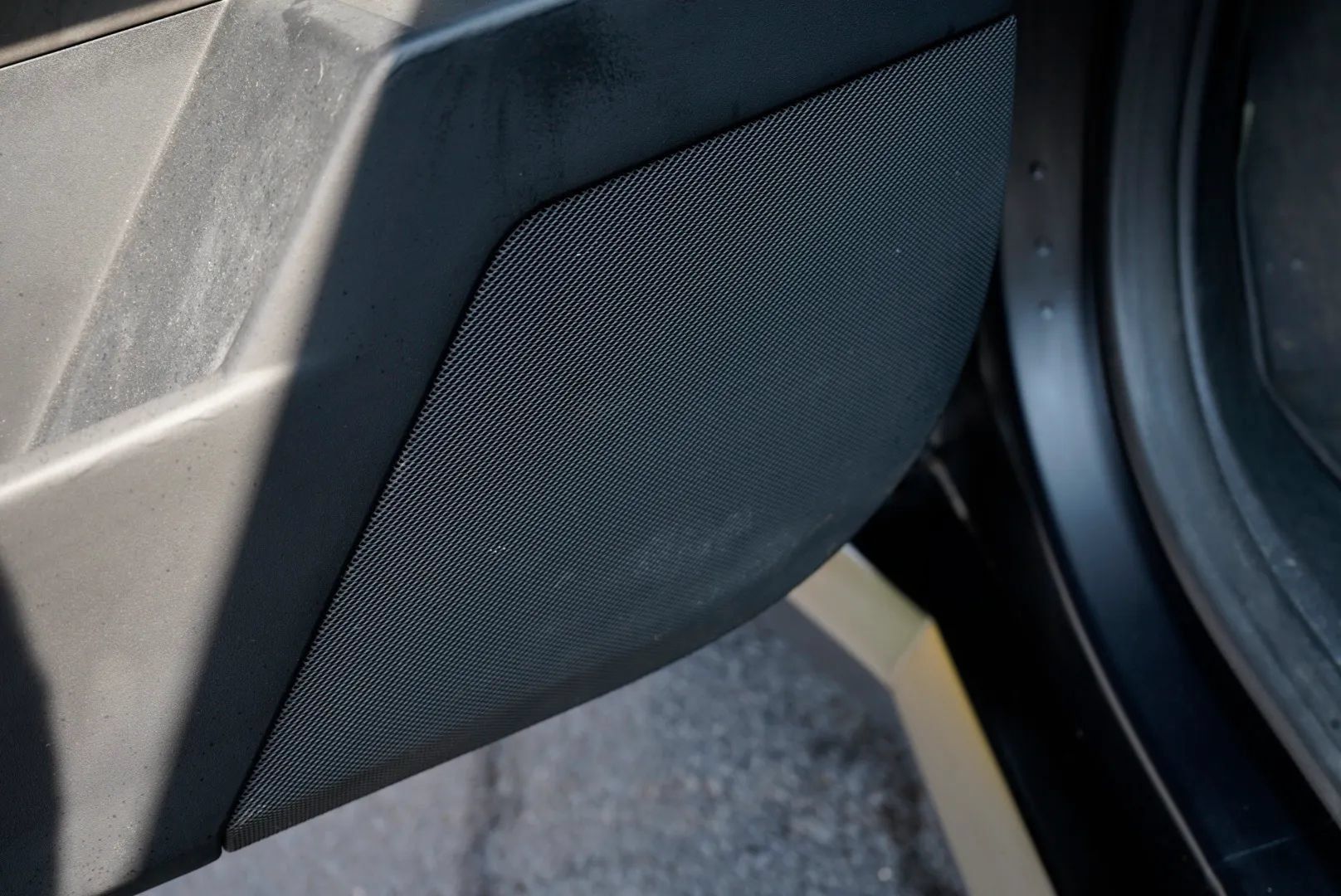 Used 2024 Tesla Cybertruck AWD Crew Cab image 26