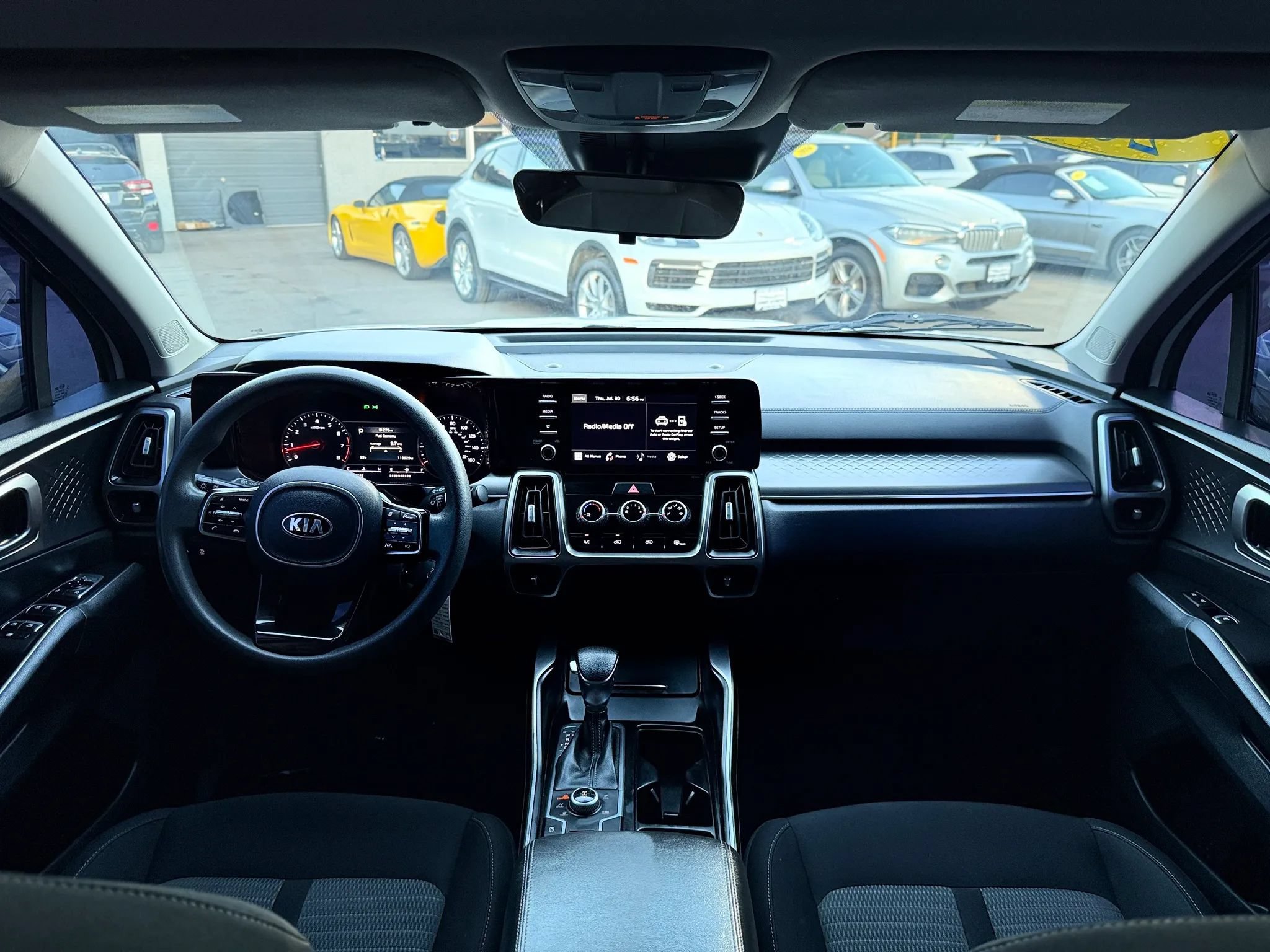Used 2021 Kia Sorento LX AWD/4WD image 25
