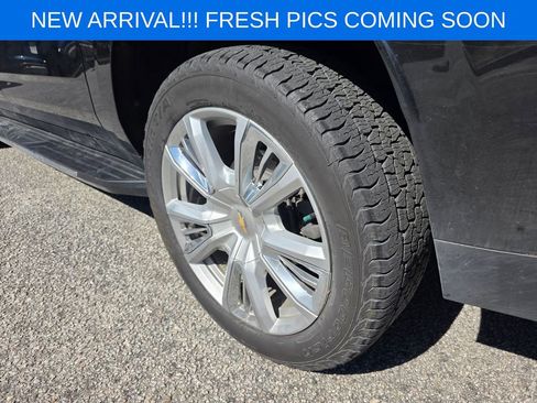 Used 2021 Chevrolet Suburban High Country AWD/4WD image 6
