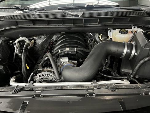 Used 2024 Chevrolet Suburban RST w/ Luxury Package image 35