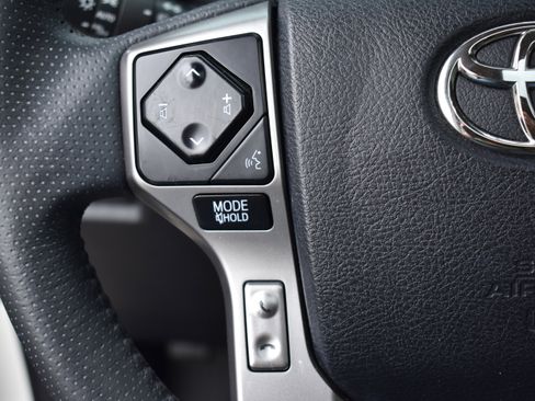 Used 2022 Toyota 4Runner Limited image 15