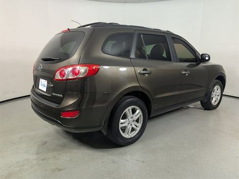 Used 2011 Hyundai Santa Fe GLS image 7
