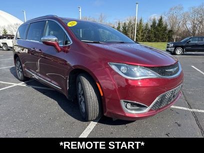 Used 2020 Chrysler Pacifica Limited w/ Advanced Safetytec Group