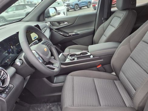 New 2026 Chevrolet Equinox LT image 11