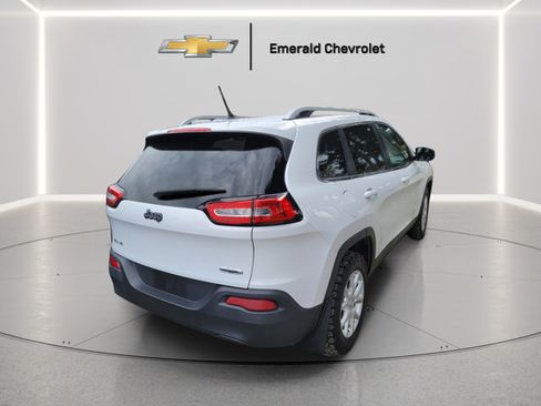 Used 2015 Jeep Cherokee Latitude w/ Cold Weather Group AWD/4WD image 1