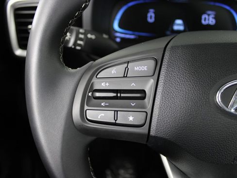 Certified 2026 Hyundai Venue SEL FWD image 23