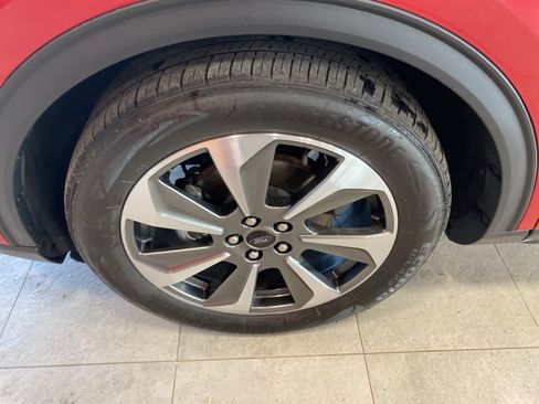 Used 2023 Ford Escape Platinum w/ Premium Technology Package image 9