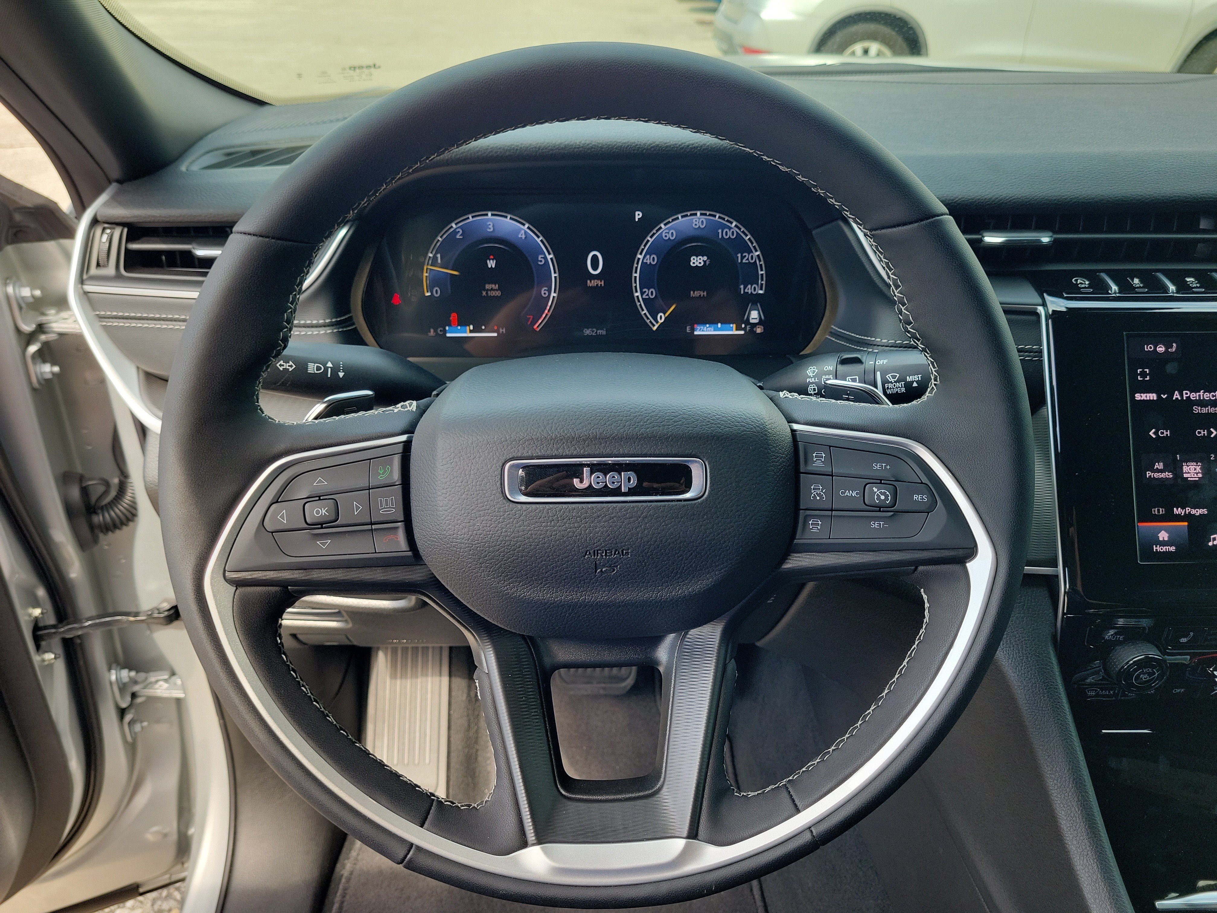 Used 2026 Jeep Grand Cherokee L 2WD image 18