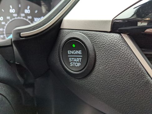 Certified 2022 Ford Escape SEL image 31