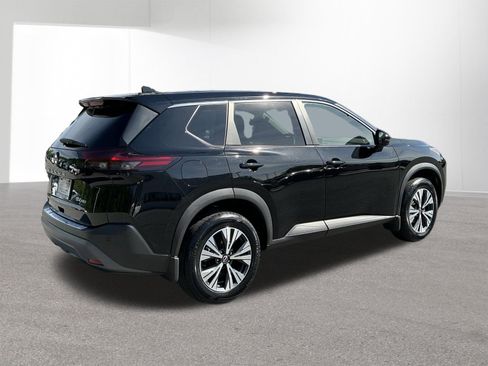 Used 2022 Nissan Rogue SV AWD/4WD image 3