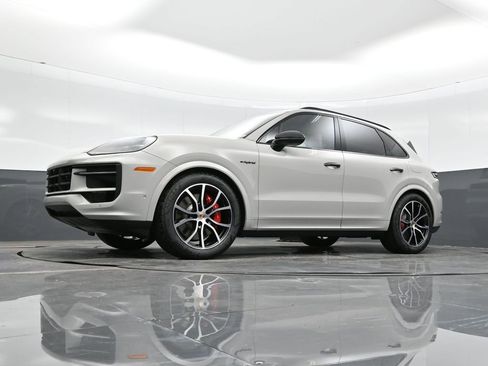 New 2026 Porsche Cayenne S AWD/4WD image 34