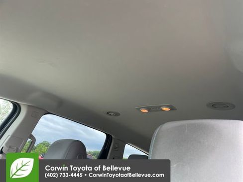 Used 2016 Chevrolet Traverse LT w/ Style and Technology Package FWD image 35