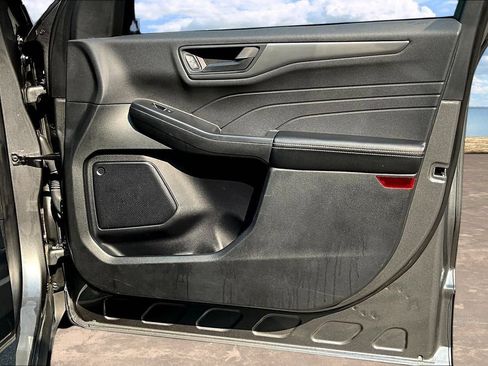 Certified 2025 Ford Escape Active FWD image 30