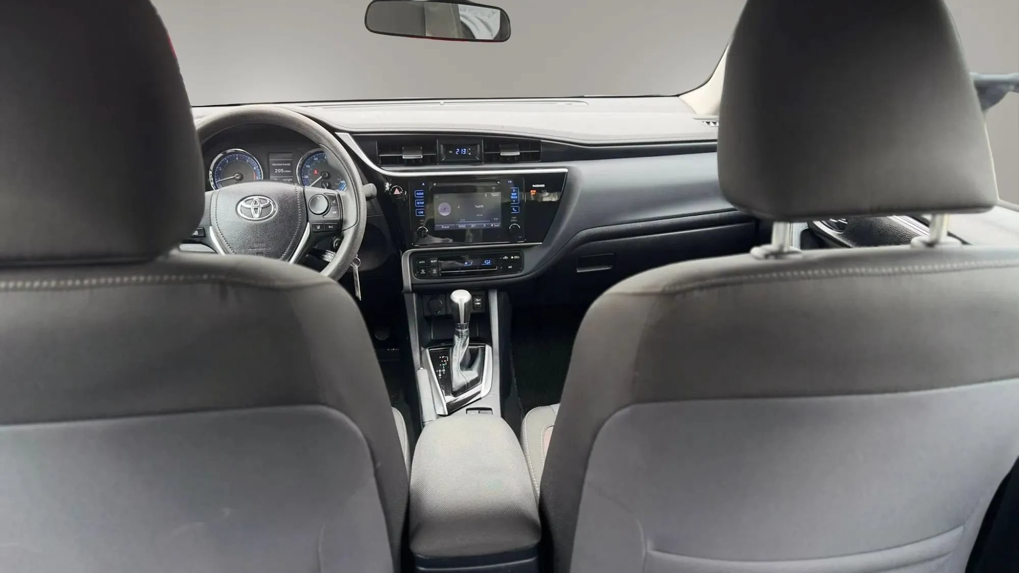 Used 2017 Toyota Corolla LE w/ Carpet Mat Package (TMS) FWD image 20