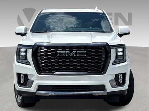 Used 2023 GMC Yukon Denali Ultimate AWD/4WD image 2