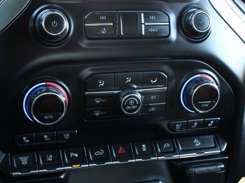 Used 2020 Chevrolet Silverado 2500 LTZ w/ LTZ Premium Package image 29