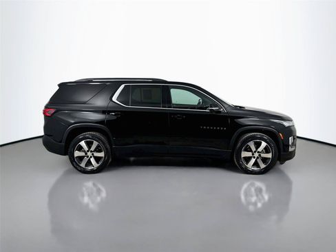 Used 2022 Chevrolet Traverse LT w/ LT Premium Package FWD image 10