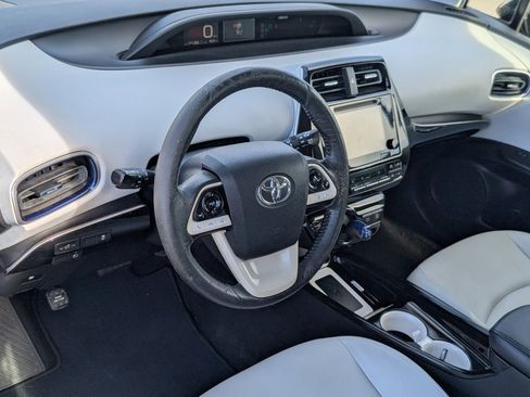 Used 2016 Toyota Prius Three Touring w/ Preferred Accessory Package image 14