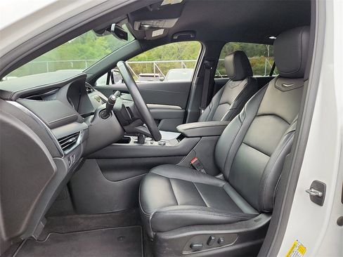 Used 2022 Cadillac XT4 Premium Luxury w/ Cold Weather Package image 13