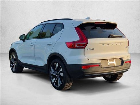 Used 2026 Volvo XC40 B5 Ultra w/ Protection Package Premier AWD/4WD image 8