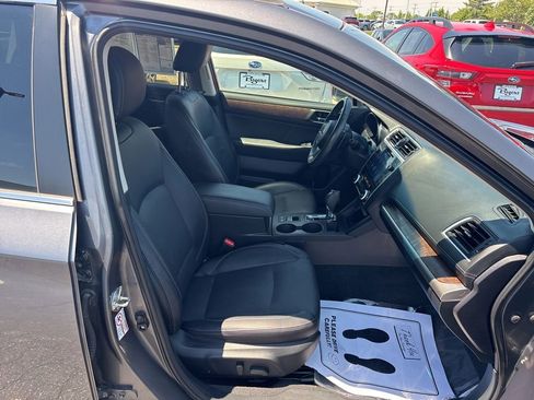 Used 2018 Subaru Outback 2.5i Limited AWD/4WD image 10