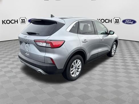 Used 2022 Ford Escape SE w/ Cold Weather Package image 8