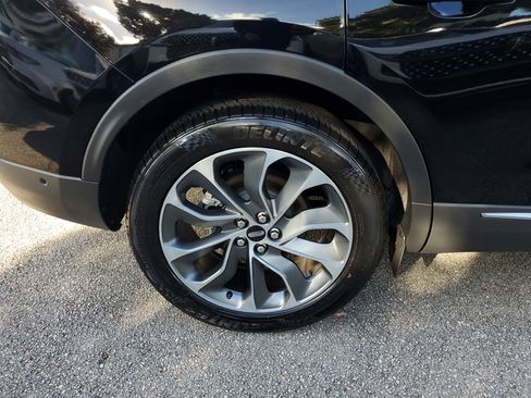 Certified 2022 Lincoln Nautilus Reserve w/ Equipment Group 201A image 7