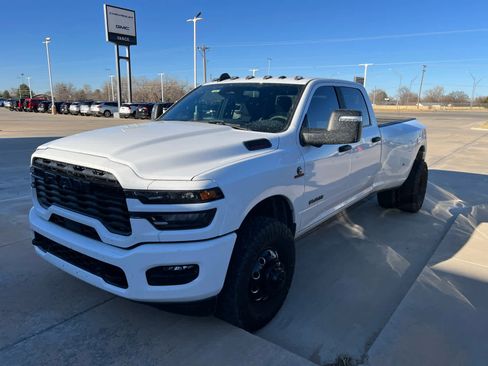 Used 2025 RAM 3500 Big Horn image 3
