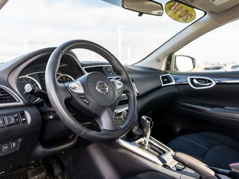 Used 2018 Nissan Sentra SR w/ Technology Package image 18