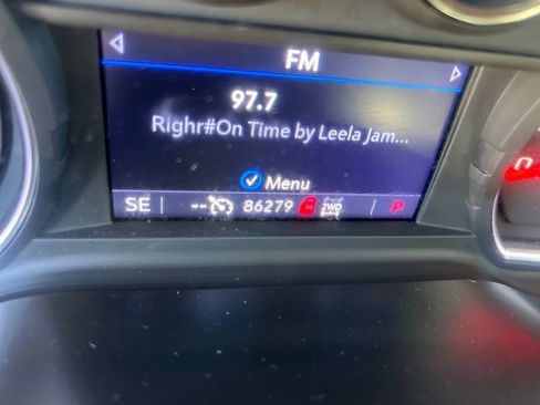 Used 2019 Chevrolet Silverado 1500 LT Trail Boss image 16