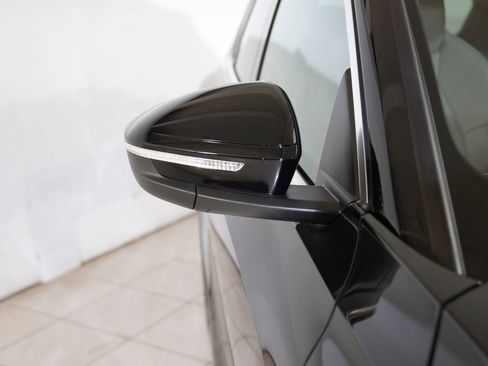 Used 2025 Audi Q5 Premium Plus w/ Premium Plus image 24