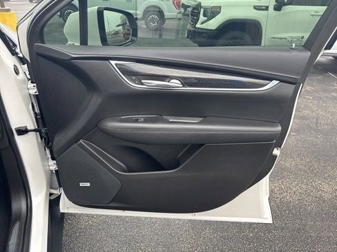 Used 2022 Cadillac XT5 Premium Luxury image 38