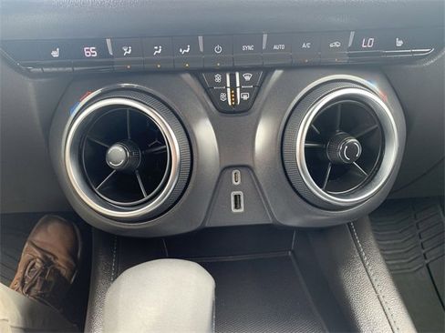 Used 2022 Chevrolet Blazer LT image 17