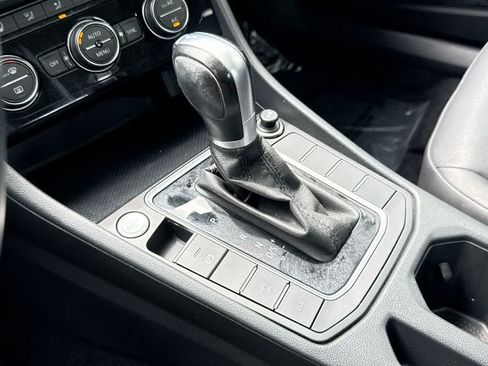 Used 2019 Volkswagen Jetta SE FWD image 20