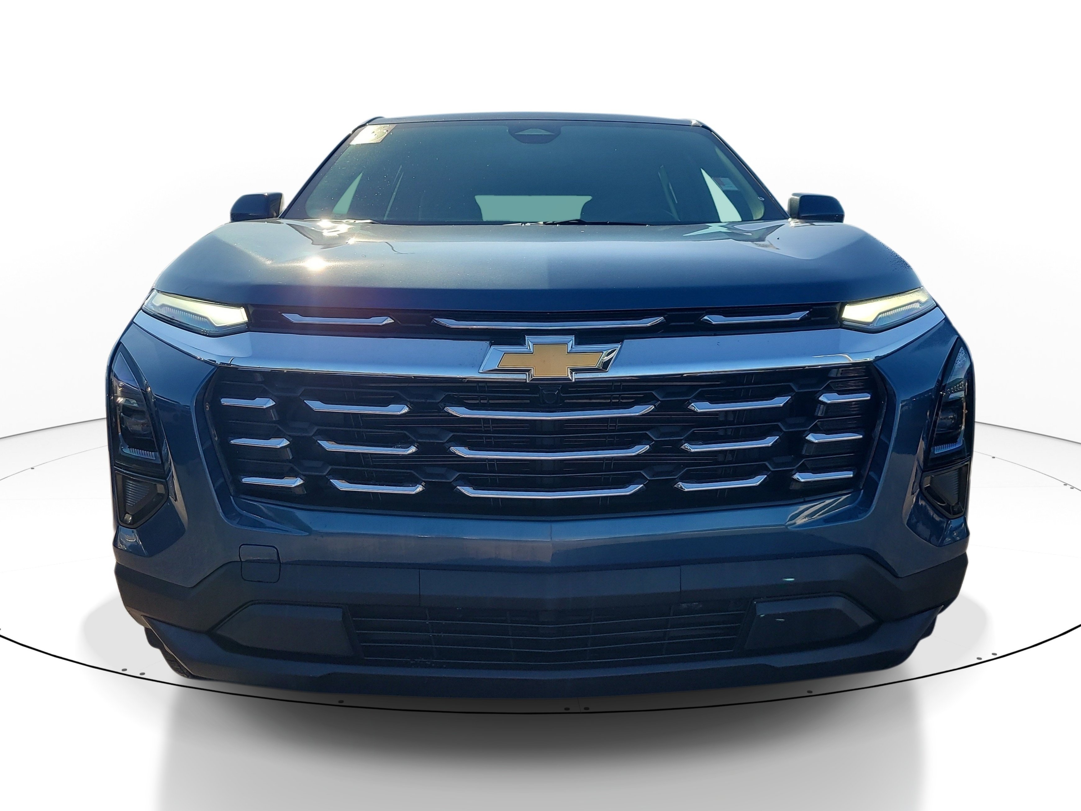Used 2026 Chevrolet Equinox LT w/ Convenience Package II FWD image 2
