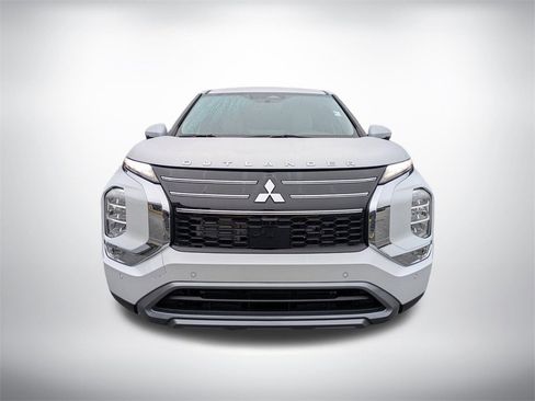 New 2026 Mitsubishi Outlander SE image 8