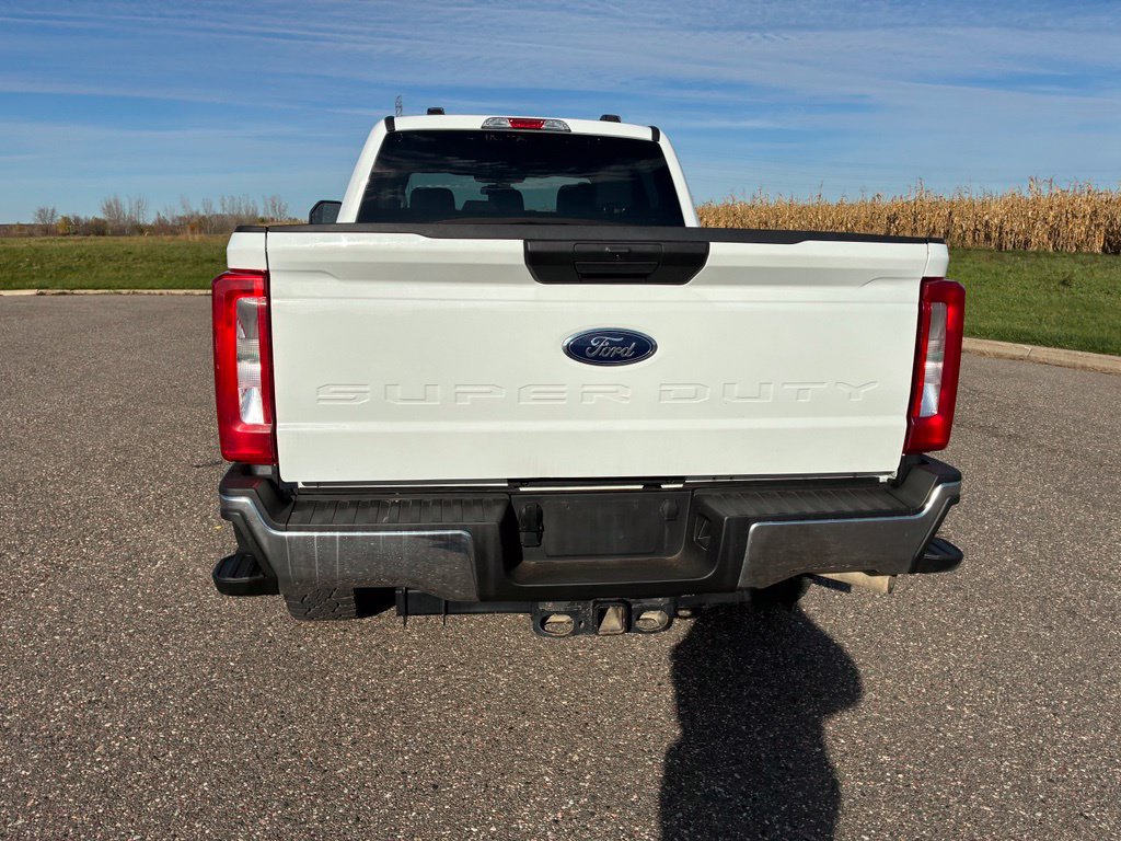 Used 2024 Ford F350 XLT w/ FX4 Off-Road Package AWD/4WD image 7