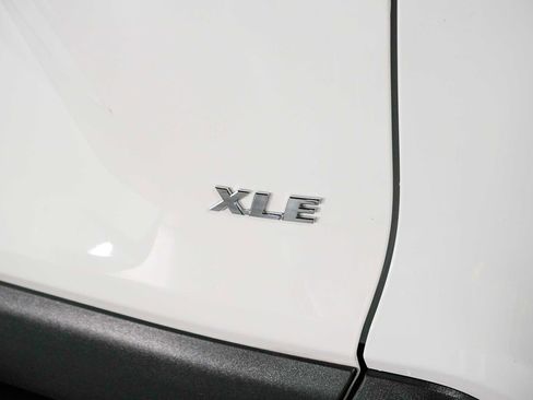 Used 2021 Toyota RAV4 XLE image 11